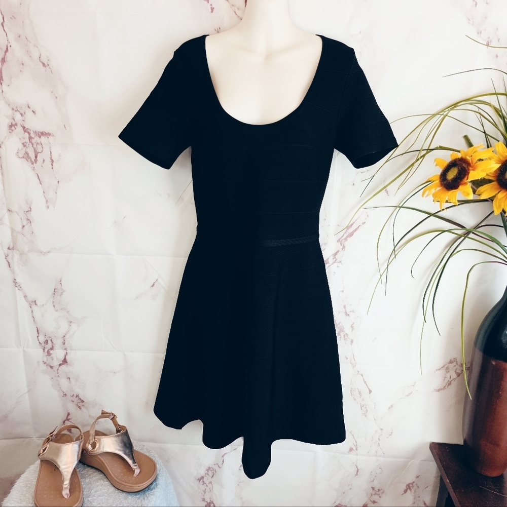 White House Black Market Black Fit Flare Dress Stretch Jersey Knit Small - Picture 3 of 7